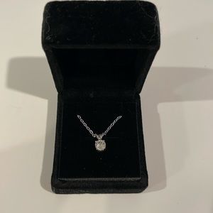 Silver rhinestone necklace (new)